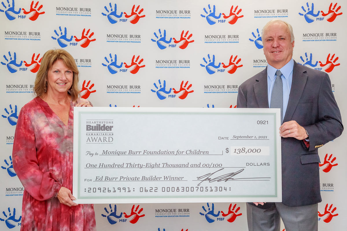 Ed Burr receives the 2021 Hearthstone Builder Humanitarian Award